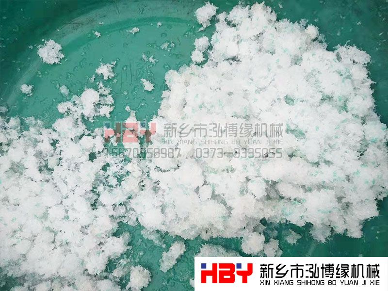 我們?yōu)閺V東客戶寄過(guò)來(lái)的物料進(jìn)行水處理試機(jī)